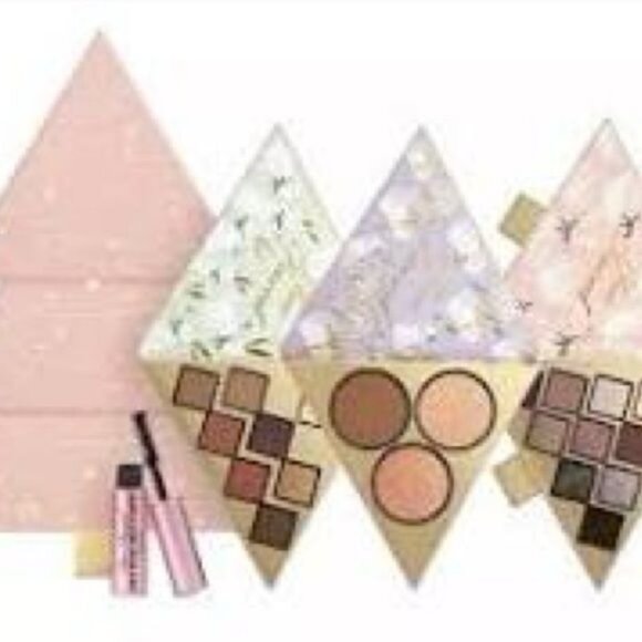 RARE NIB TOO FACED LIMITED EDITION "UNDER THE CHRISTMAS TREE" COLLECTORS BOX SET - Picture 8 of 14